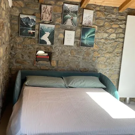 Holiday home Metato Con Piscina E Giardino