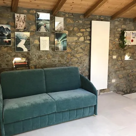 Holiday home Metato Con Piscina E Giardino